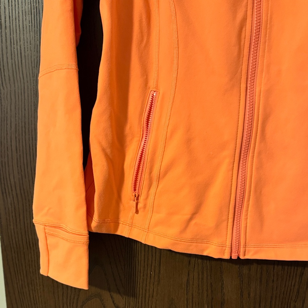 Lululemon jacket 6 - Picture 4 of 6